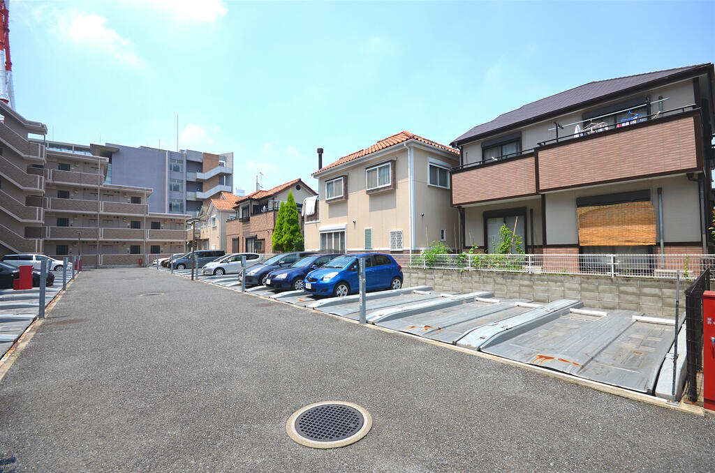 【高砂ハイツ高崎東口の駐車場】