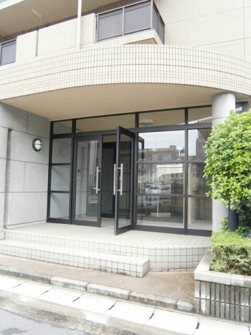 【ジュンサンライトのエントランス】