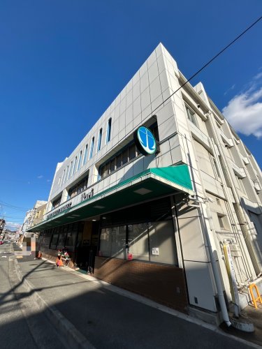 【西宮市松生町のマンションのスーパー】