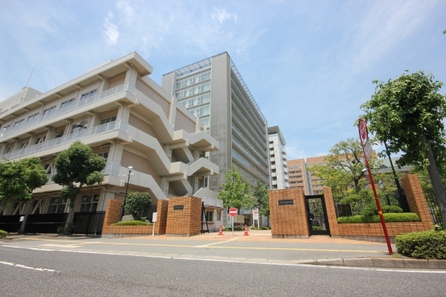 【中山ビル２番館の図書館】