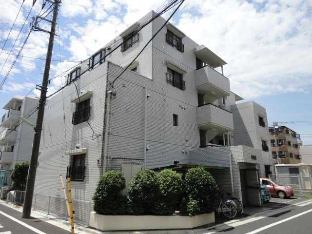 【世田谷区船橋のマンションの建物外観】