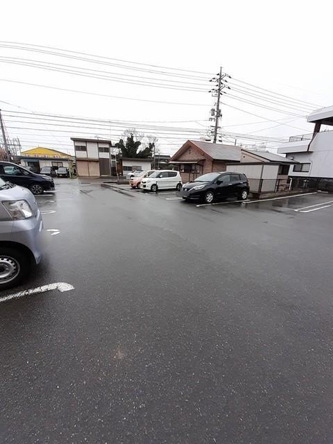 【下関市小月西の台のアパートの駐車場】