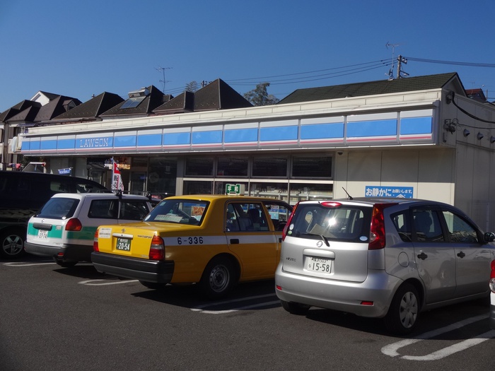 コンビニ　ローソン（コンビニ）まで224m