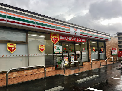 コンビニ　セブン-イレブン 福岡梅林中学通り店（コンビニ）まで827m