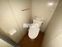 トイレ　温水洗浄機能付きのトイレです。