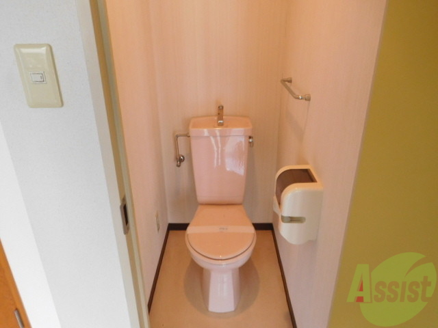 トイレ　清潔感あふれるおトイレです