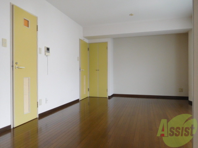 居室・リビング　あかるい洋室で朝も気持ちよく目覚めれます