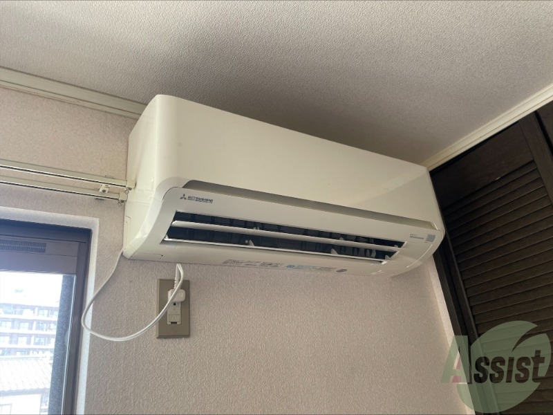 その他設備　もちろんエアコンもついており、気温の調節は楽々ですね。