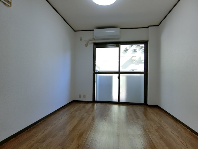 その他部屋・スペース　必需品のエアコンも設備で完備しています。