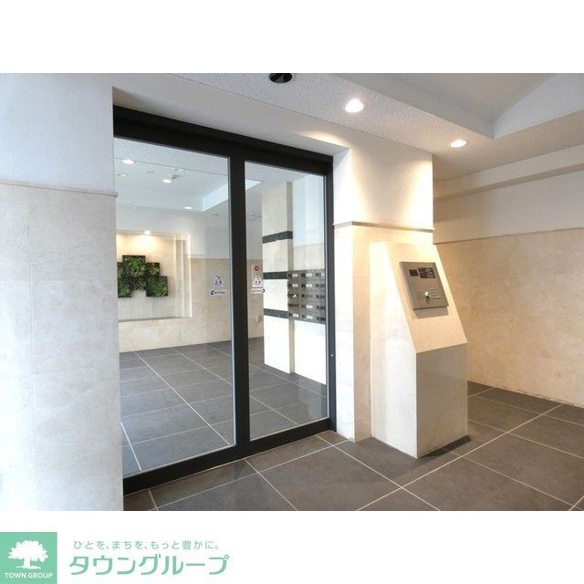 ロビー　オートロック