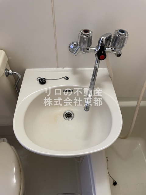 洗面設備　洗面ボウルもついているので、ここで洗顔できますね☆