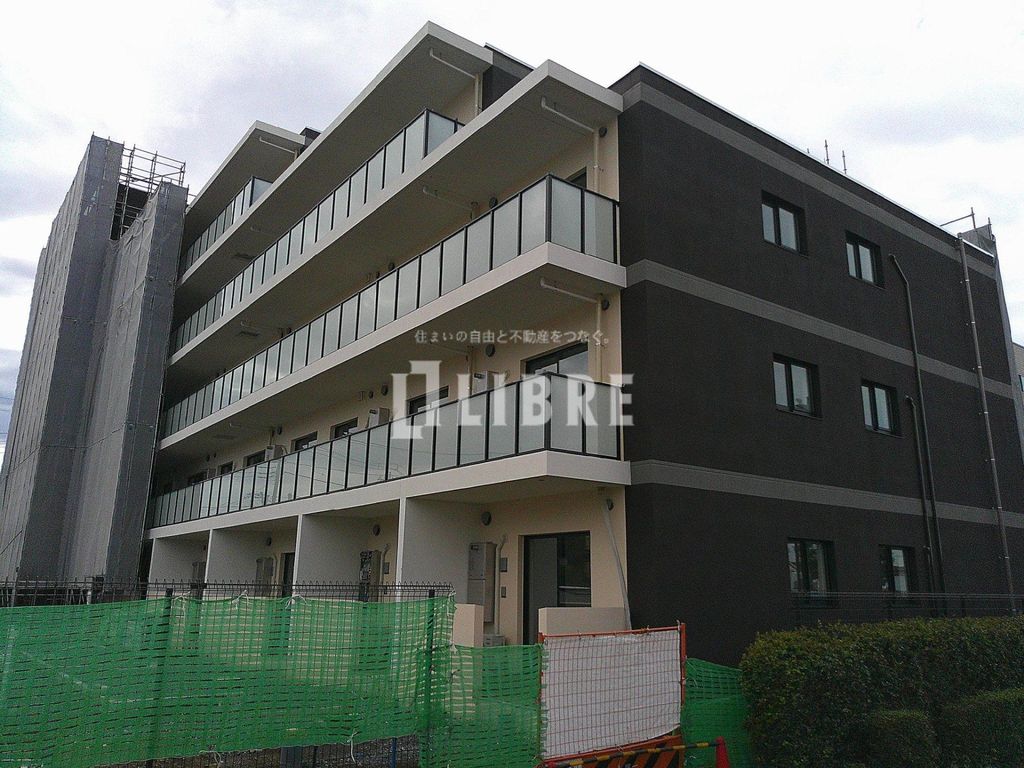 昭島市中神町のマンションの建物外観