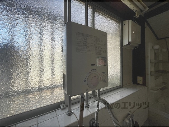 その他設備　給湯器リモコン