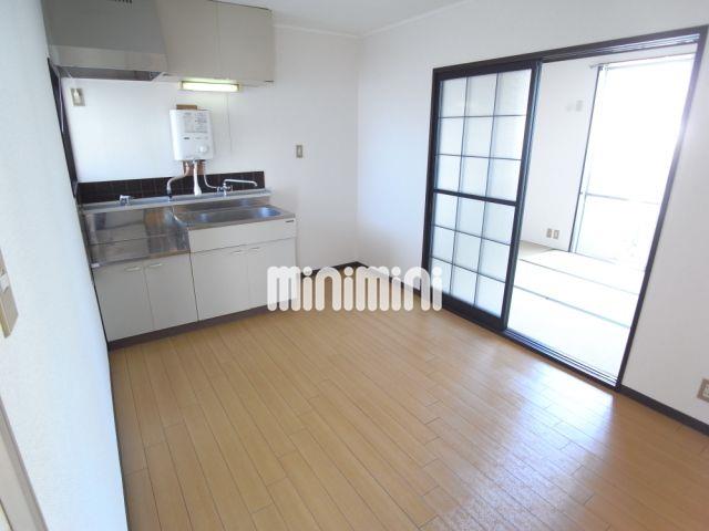 居室・リビング　明るい室内