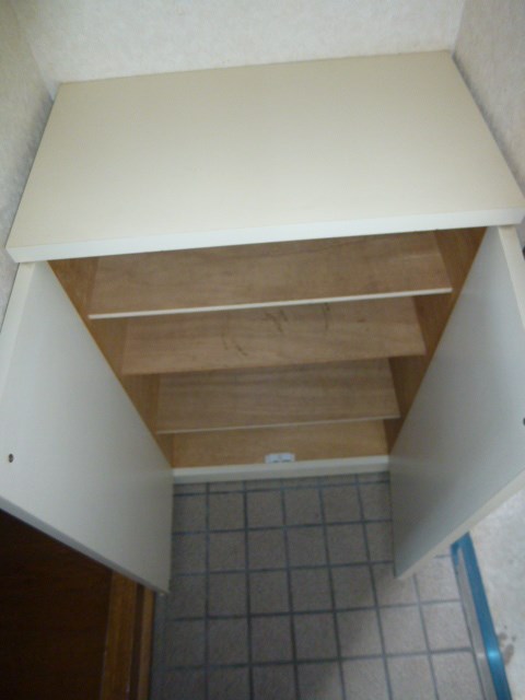 玄関　シューズボックス