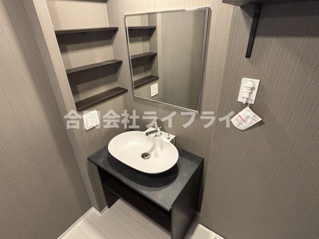 洗面設備　ゆったりとスペースのある洗面所