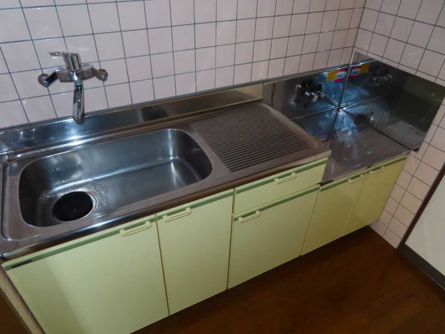 キッチン　同物件別室です。