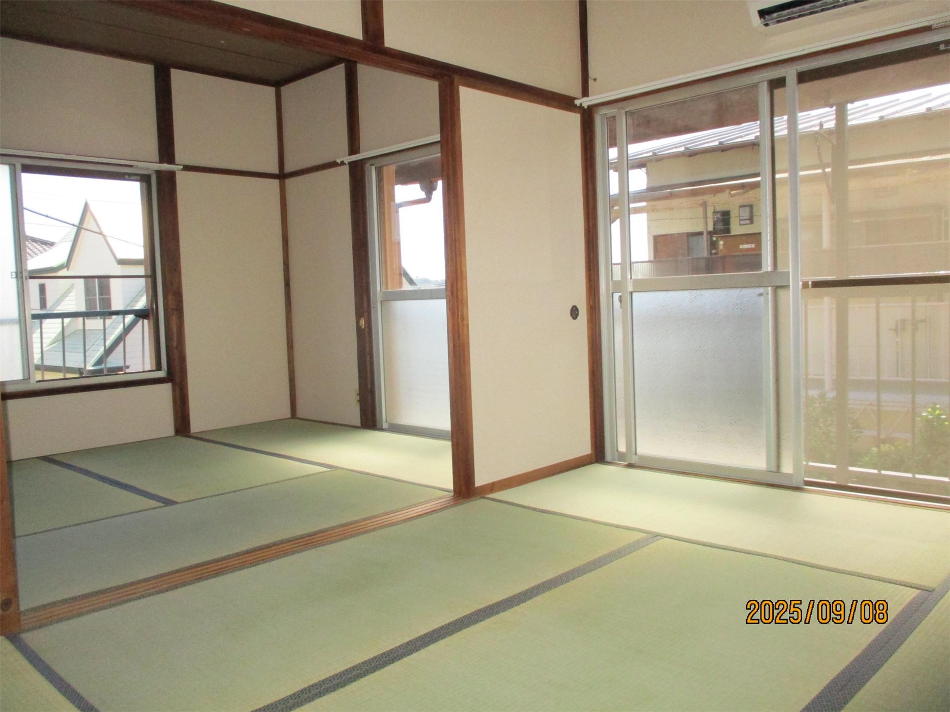 西島荘の居間写真