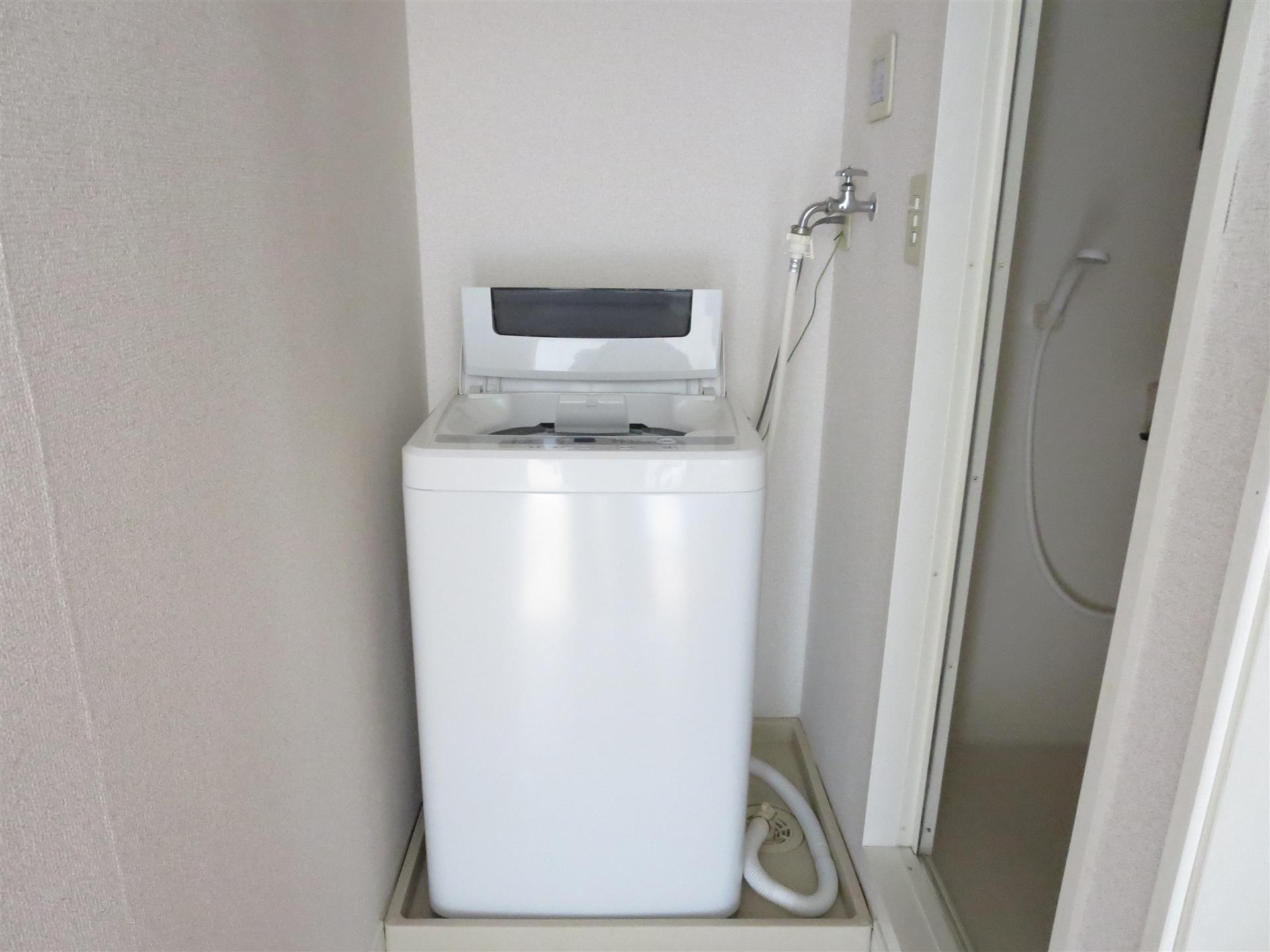 洗面設備　洗濯機付き