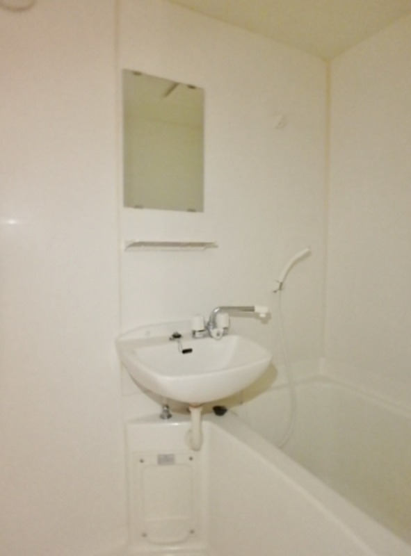 バス・シャワールーム　図面と現状に相違がある場合には現状を優先