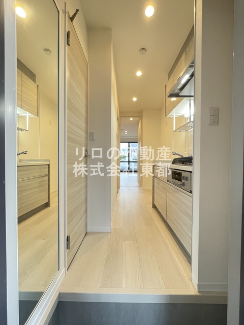 玄関　うれしい下駄箱付！スッキリ片付きますね♪