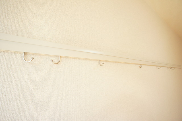 その他　ピクチャーレールで壁面を有効活用できます！