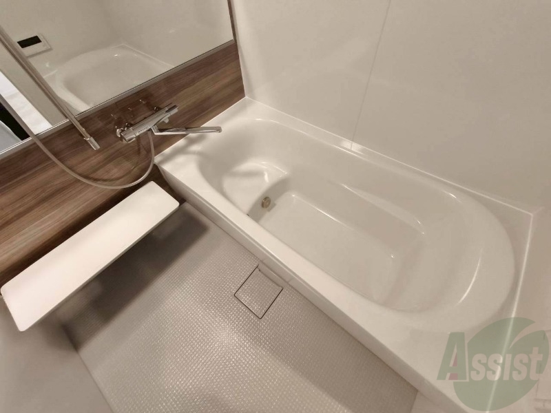 バス・シャワールーム　お風呂になります。一日の疲れを癒してくださいね。