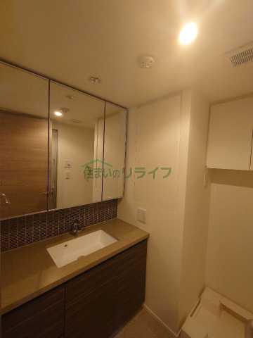 洗面設備　別部屋参考写真です