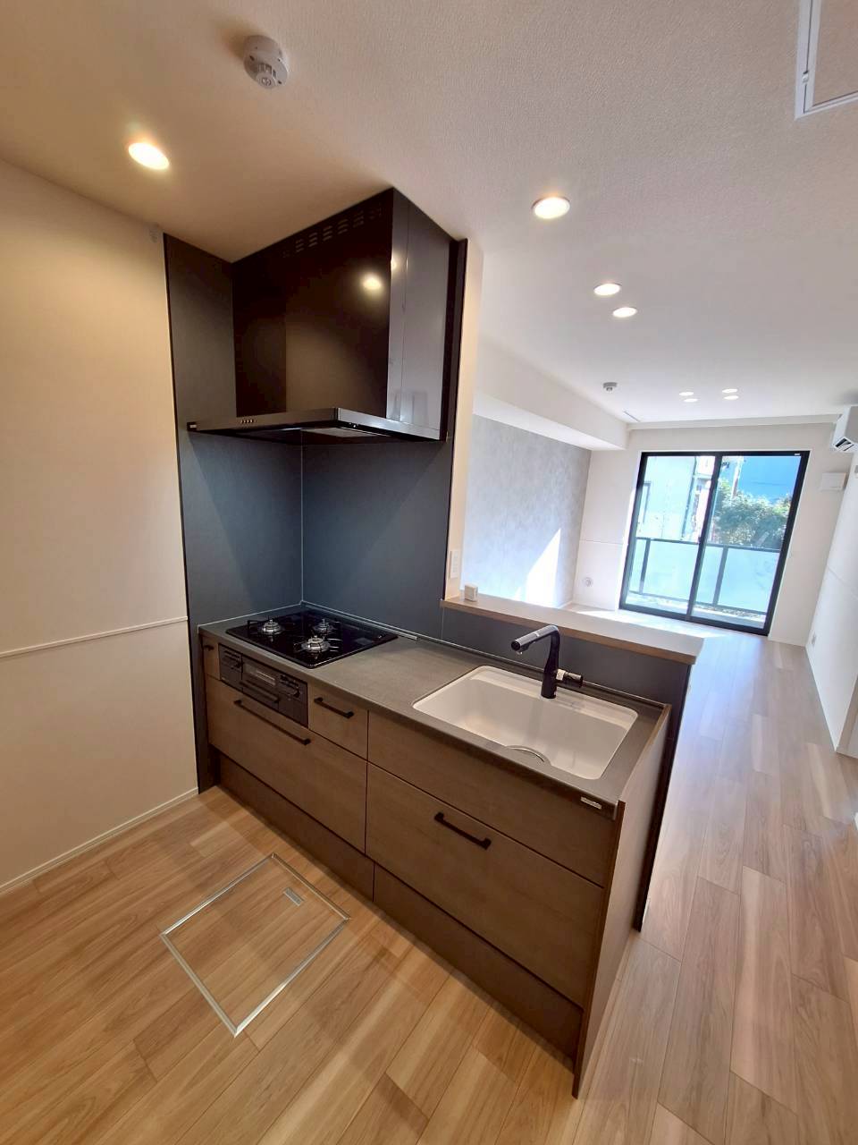 キッチン　★ガス3口グリル付きのシステムキッチン★