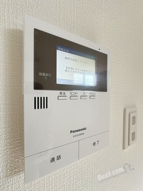 セキュリティ　モニターホンで来訪者を確認できます♪