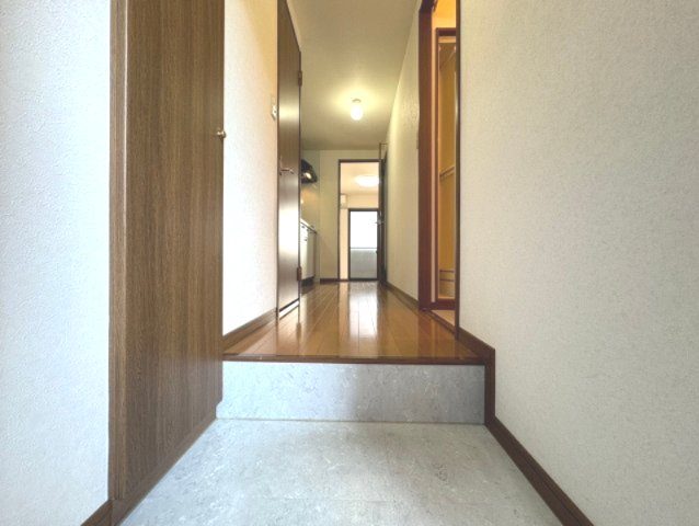 玄関　詳細は、RISUMO江坂本店までお問合せください♪