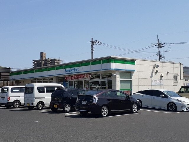 その他　ファミリーマート岡南店（その他）まで450m