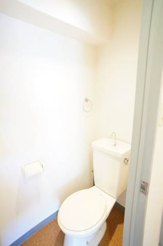 トイレ　別号室