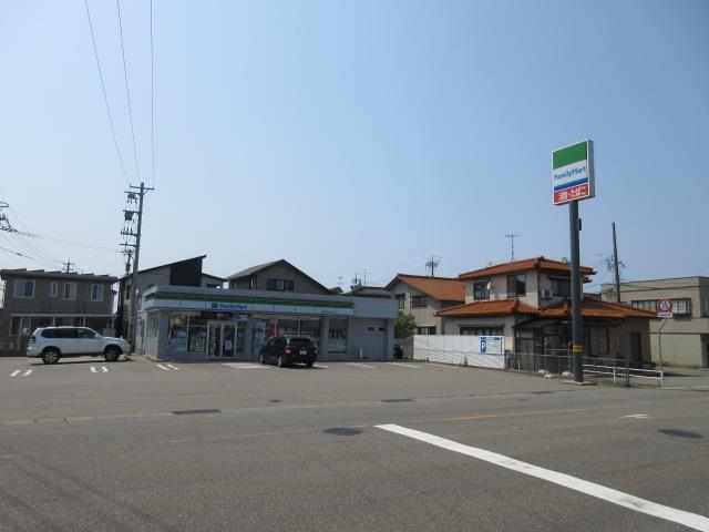 コンビニ　ファミリーマート 金沢専光寺浜店（コンビニ）まで196m
