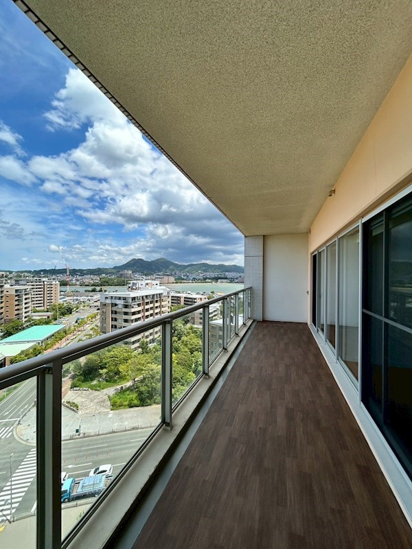 バルコニー　※別室参考画像