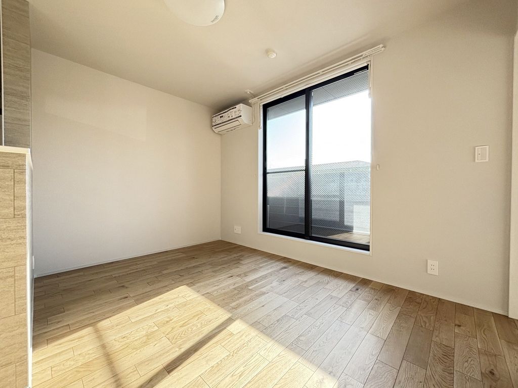 居室・リビング　※建築中の写真です