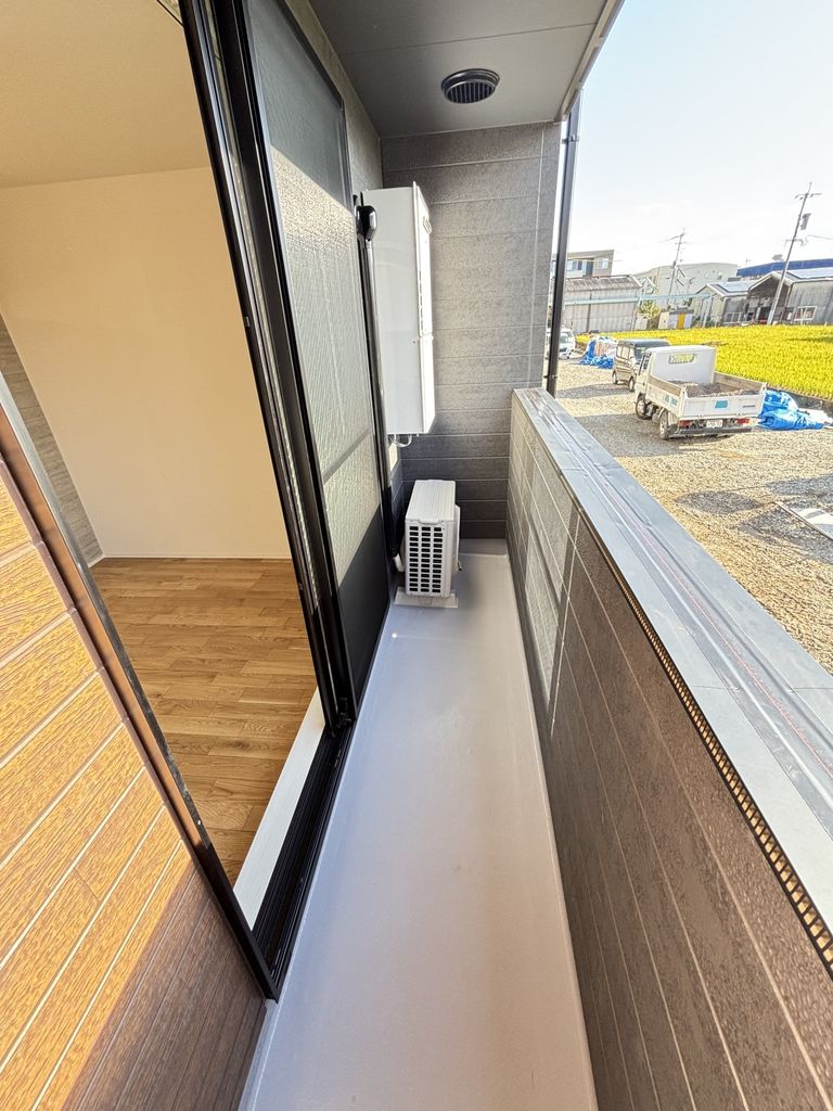 バルコニー　※建築中の写真です