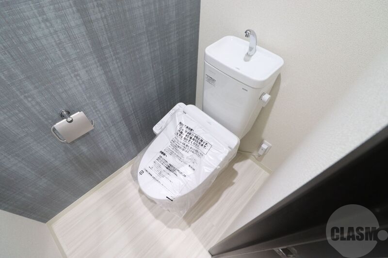 トイレ　ウオシュレット付き