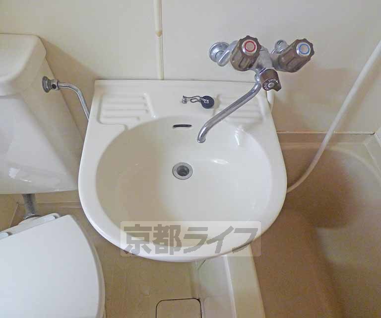 洗面設備　洗面台です。