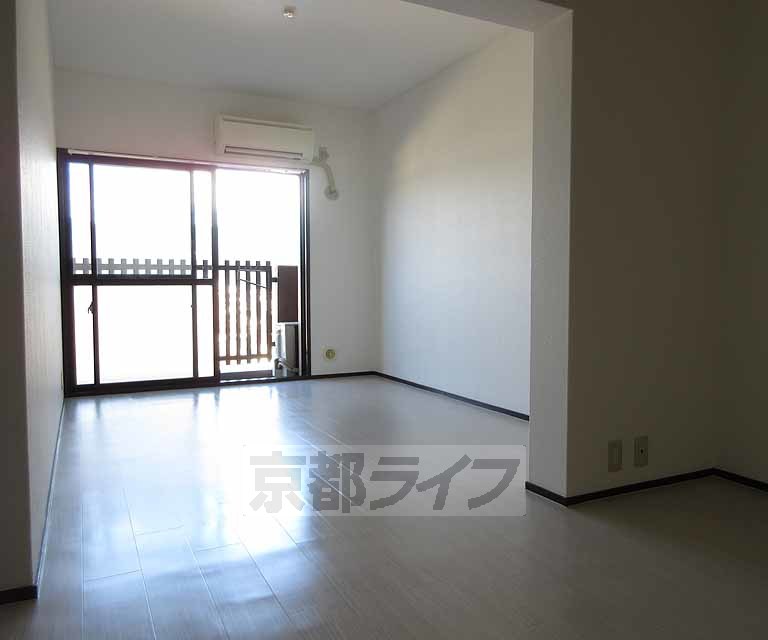 居室・リビング　開放的なお部屋です！