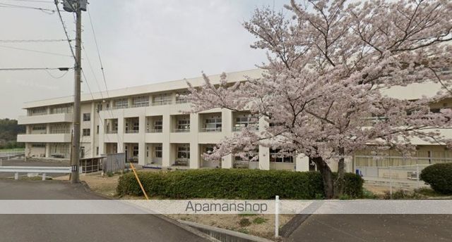 小学校　さぬき市立さぬき南小学校（小学校）まで3331m