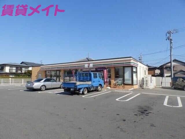 コンビニ　セブンイレブン鈴鹿長太旭町5丁目店（コンビニ）まで950m