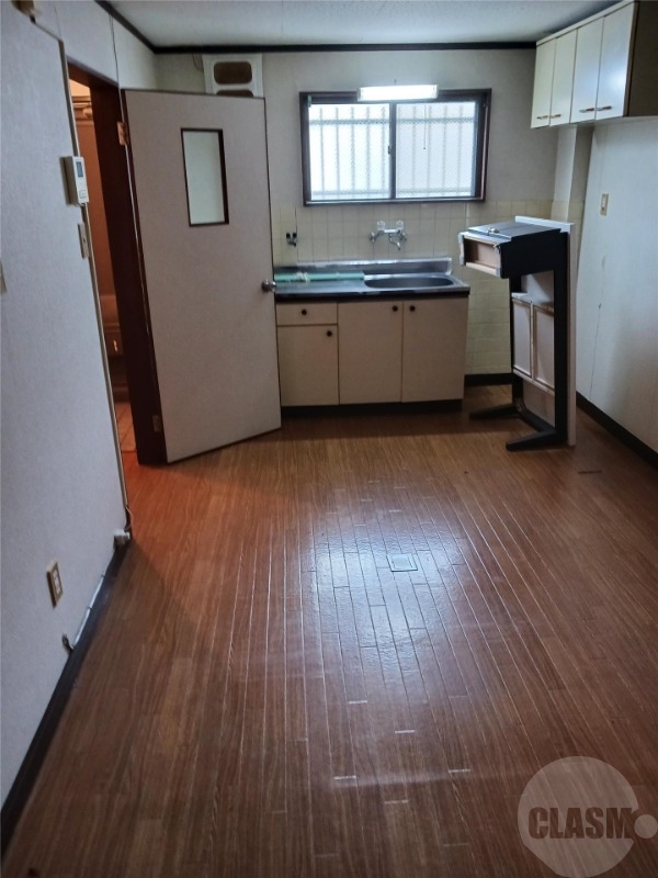 居室・リビング　広々としたリビングルームです