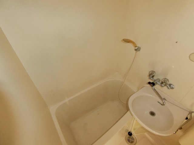 バス・シャワールーム　※反転タイプになります