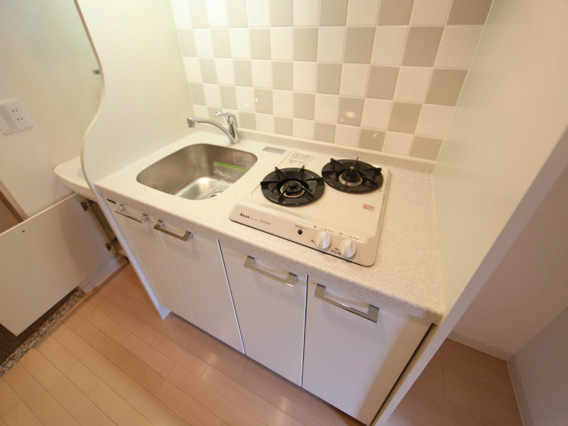 キッチン　システムキッチン（ガス2口コンロ付）