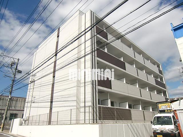 建物外観　ホワイト基調のオシャレな外観