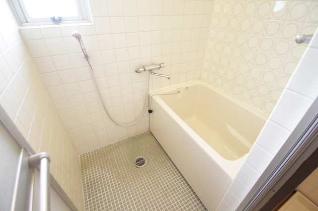 バス・シャワールーム　※別室のお写真を参考にしております