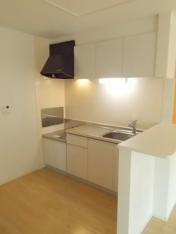 キッチン　コンパクトなキッチンで掃除もラクラク