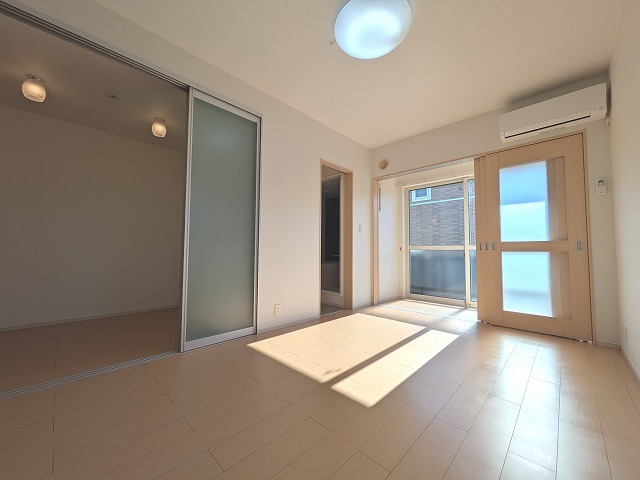 居室・リビング　１０．１帖のリビング♪