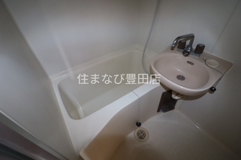 バス・シャワールーム　同型別部屋写真